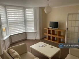 1 bedroom flat in Canning Crescent, London, N22 (1 bed) (#1275996)