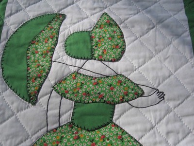 #88 vtg QUILT BLANKET HAND MADE QUILTED W/ladies applique cotton  92
