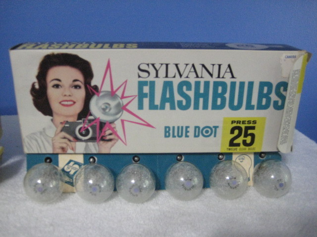 Sylvania & GE Flashbulbs Lot of 24 Bulbs