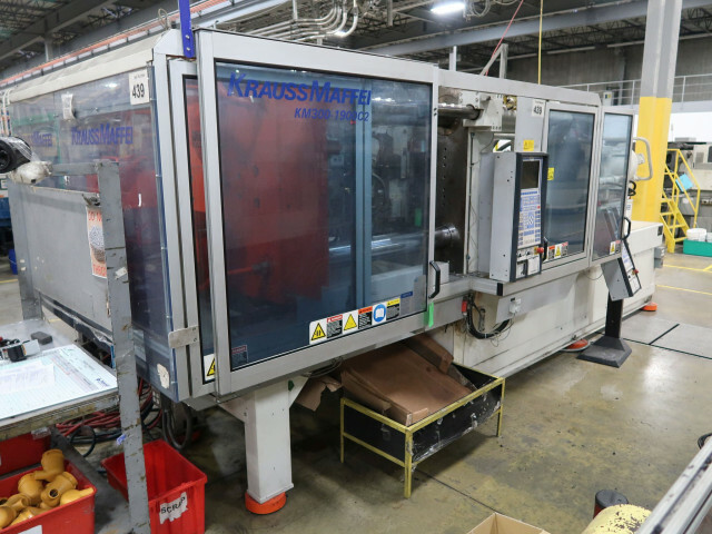 Krauss Maffei 300-1900C2 331 Ton 33.6 oz 2 Shot Rotary Table Molding Machine