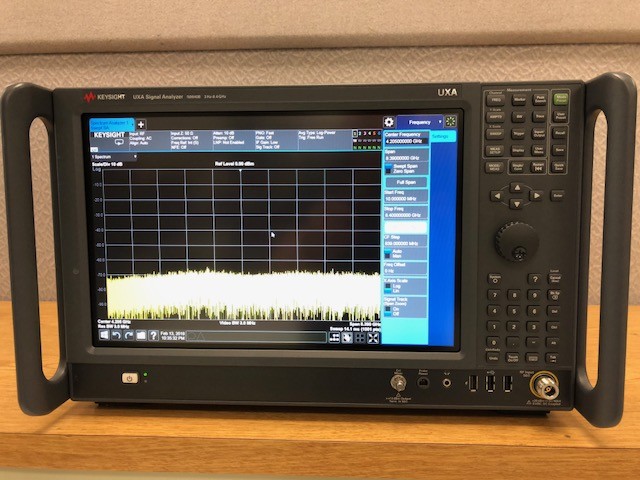 Keysight/Agilent N9040B UXA Series Signal Analyzer, up to 8GHz OP01