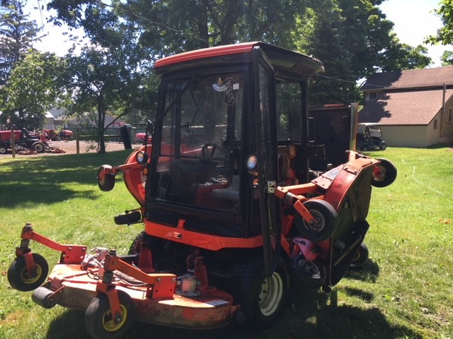 Jacobsen 5111 Rotary Mower - Fully Enclosed Cab