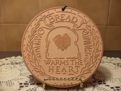 Brown Bag Cookie Art/Bread Warmer ''BREAD WARMS THE HEART''-ROUND-NEW OLD STOCK