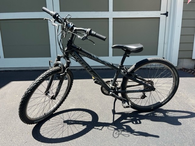 TREK MT220 24インチのJr車 とても綺麗です