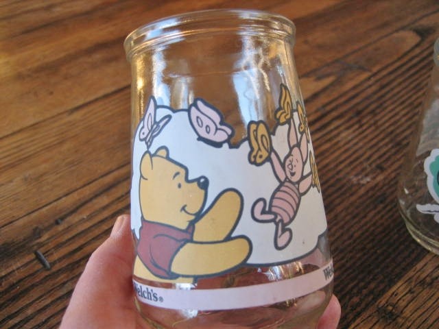 2 Welch's Jelly Glass Jars Muppets 2 Peanuts 3 Pooh 3  Looney Tunes 1 All VGC