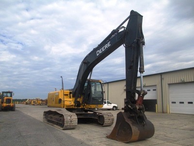 2011 John Deere 200D LC Hydraulic Excavator, Full Cab, Air, Heat, 4758 Hours
