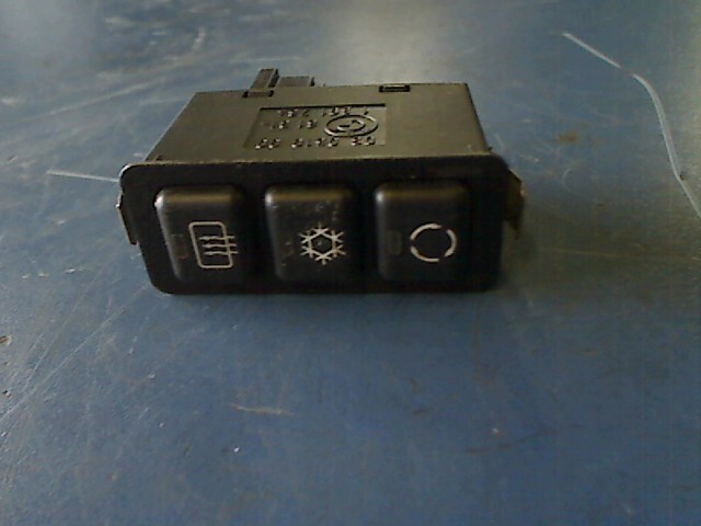 Schaltereinheit  Klima/Heizung Bmw 256t1 03051000 1391764 E34 525td