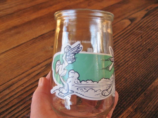 2 Welch's Jelly Glass Jars Muppets 2 Peanuts 3 Pooh 3  Looney Tunes 1 All VGC