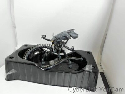 Aliens Alien Queen Q-Fig Max 7'' Elite Figure Diorama Quantum Mechanix