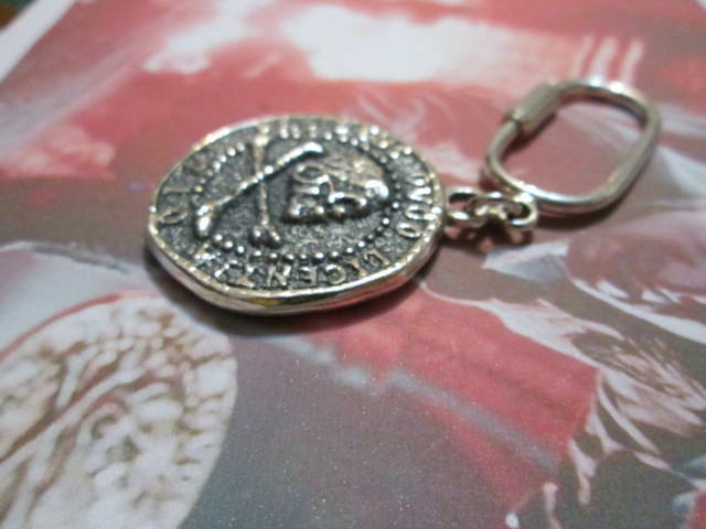 Pre-owned Uncharted Coin Pirate Skull Keychain Made Sterling Silver 925-artisan Product