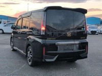 Honda stepwagon rp3 cool spirit waku waku 2.0 auto 8 seats japanese import black