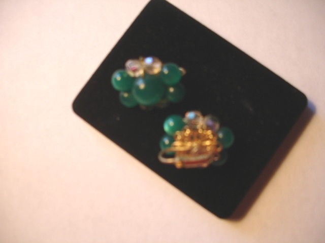 Vintage LUCITE Green Beads Chunky Large Clip On Earrings      #E26