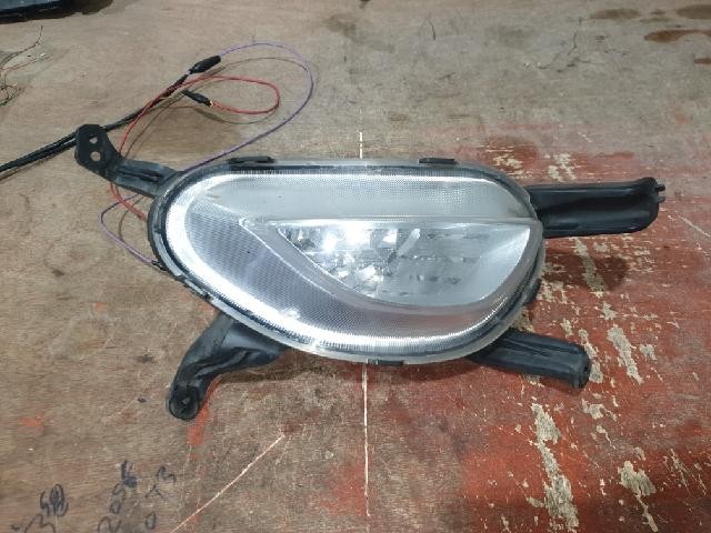 2013 KIA Cadenza The New K7 Right Halogen Fog Light 92202-3R500 - Picture 2 of 4