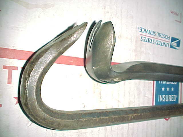 (2) Craftsman USA 6595 Nail Puller Cats Paw & Crow Wrecking Pry Bar Shop Tools