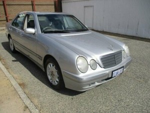 Мерседес w210 e200