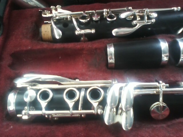 W SCHREIBER WOOD CLARINET MODEL 6025 S in BEAUTIFUL CONDITION WITH NICE PADS E11