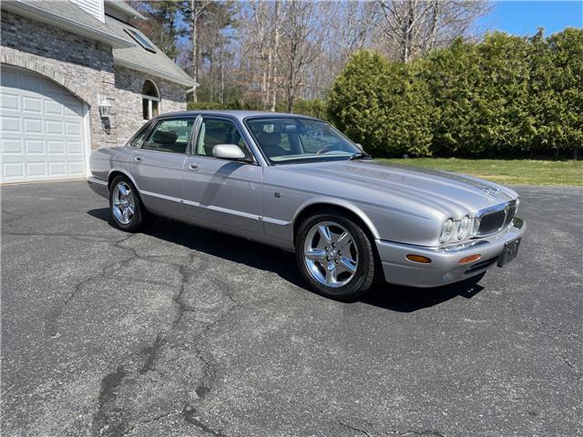 2000 Jaguar XJ