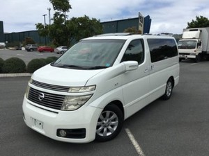 2002 Nissan Elgrand E51 Highway Star White 5 Speed Automatic Wagon