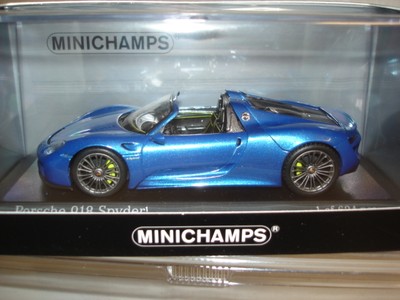 Porsche 918 Spyder Baujahr 2015 blau metallic 1:18 Minichamps