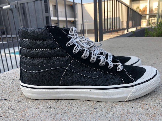 {keywor d} vans x taka
