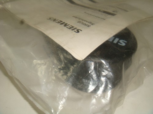 NEW SIEMENS 8WD4408-0AA, SCREW CON. PIPE MNT. NEW IN SEALED FACTORY PACKAGING