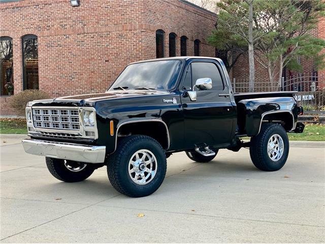 1978 GMC Sierra  Black Pickup Truck 350 V8 Automatic