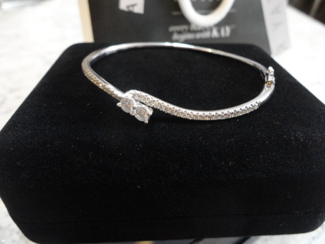 EVER-US 1CT. DIAMOND BRACELET nwt