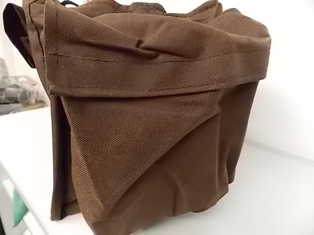 TRAPPERS TOTE BAG TRAPPING SUPPLIES FOX COYOTE BOBCAT TRAP TRAPS LURE POUCHES