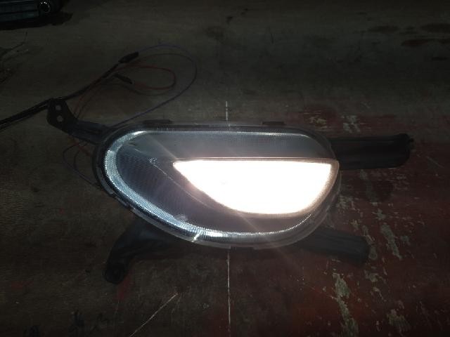 2013 KIA Cadenza The New K7 Right Halogen Fog Light 92202-3R500 - Picture 1 of 4