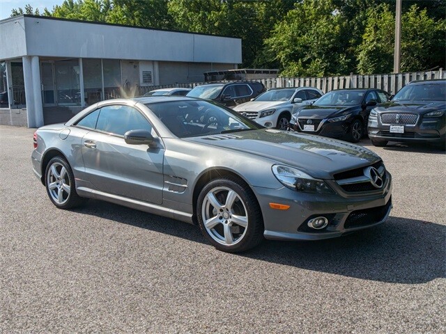 Owner 2011 Mercedes-Benz SL-Class SL 550 85523 Miles Palladium Silver Metallic 2D Conv