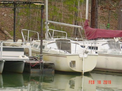 1970 Catalina C-25 Hull 990 fresh water used standing rig no sails