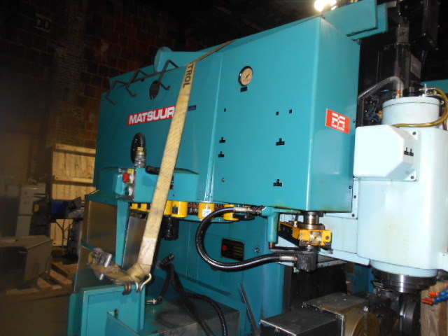 MATSUURA MC-760V-DC VERTICAL MACHINING CENTER