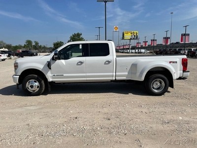 32v