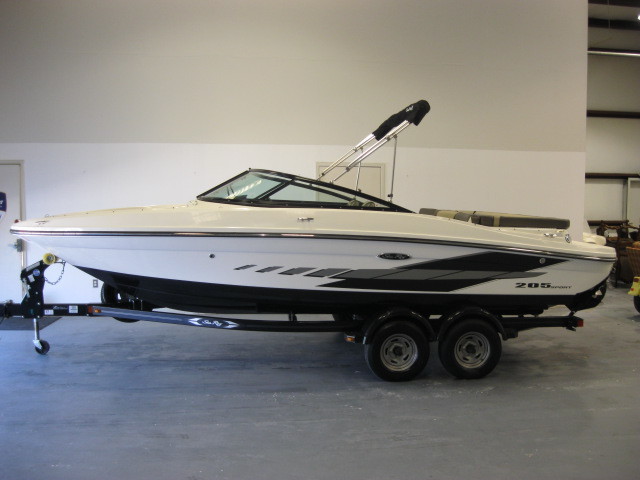 2014 - SeaRay 205 Sport - 59 Hours - Stored Inside - MINT - Ready for Summer