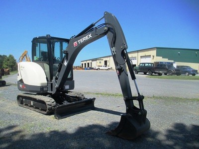 2016 Terex TC35-2 Hydraulic Excavator, Only 44 Hours, Cab w/Air, Front Blade