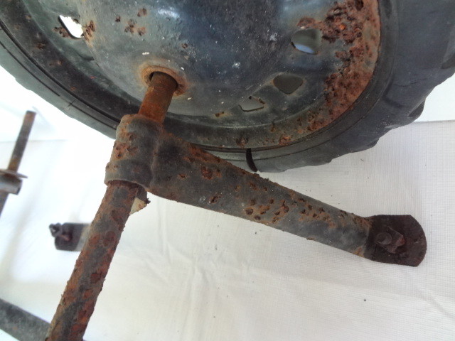 Vintage GARTON  PULL WAGON TONG BRACKET Front and Rear AXLE PARTS with 2 Wheels