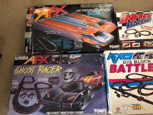 AFX TOMY 4 COMPLETE HO SERIES SLOT CAR TRACK SETS 2 CARS BIG BLOCK BATTLERS