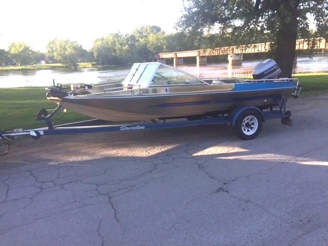 Bass boat fish and ski 17' Jay Bee 110 hp Evinrude / matching trailer