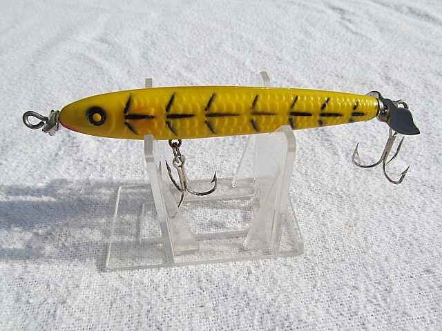 ABU GARCIA Torpedo Style Topwater Fishing Lure