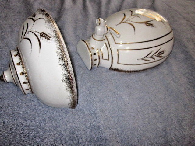 LEFTON WALL POCKET PLANTER GOLDEN WHEAT 22 KT TRIMMED HAND PAINTED