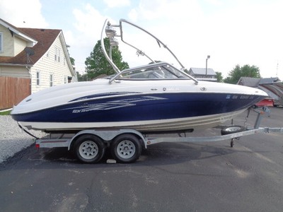 2010 YAMAHA SX210 JET BOAT 21' LENGTH 8'6' BEAM TWIN YAMAHA 110 H.P. 4-STROKES