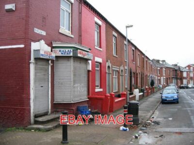 PHOTO  BARLOW STREET OLDHAM SHOP NOT OPEN ALL HOURS! 2007