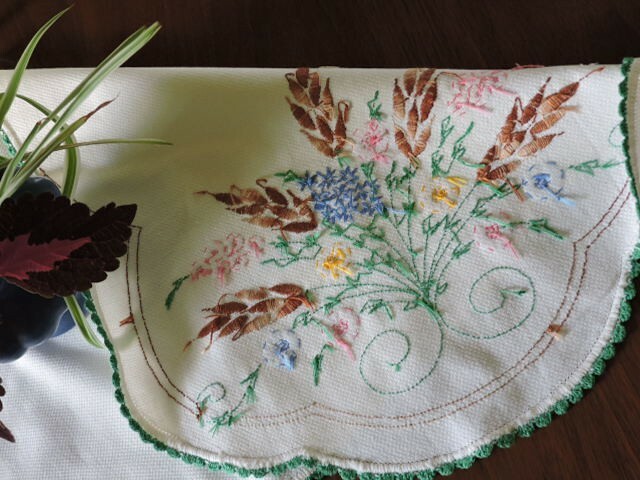 Vintage hand appliqued table runner Cattails, Pink, Blue and Yellow flowers