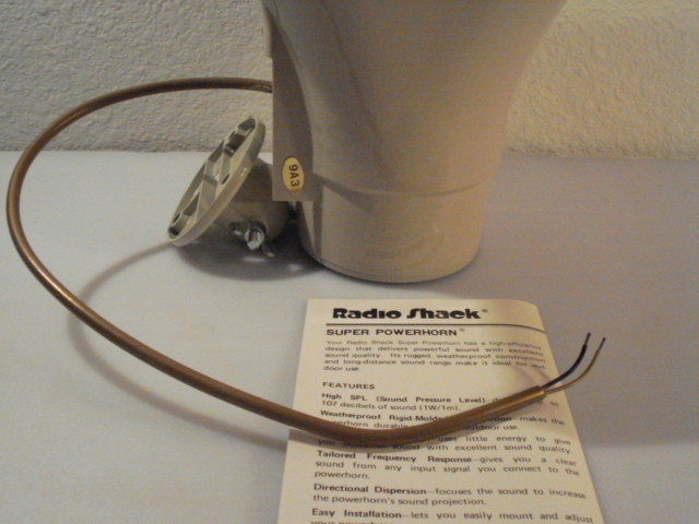 RADIO SHACK SUPER POWERHORN 40 WATTS INDOOR OUTDOOR  40-1307