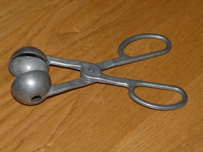 Vintage Aluminum Meatball Tongs Clamp Meat Baller Scoop Melon Ball Maker - Japan