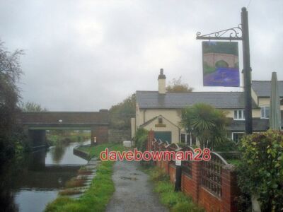 PHOTO  THE BRIDGE INN NEXT TO BRANSTON BRIDGE ON THE TRENT & MERSEY CANAL. 2009