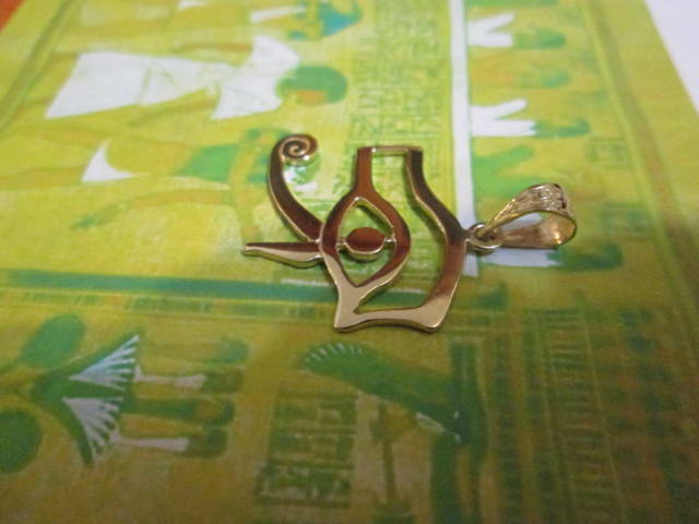 Pre-owned Eye Of Horus Egyptian Great Pendant Made Yellow Gold 18 K- Artisan Product