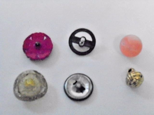 Sewing Buttons Collectible  Vintage Shank (6)  Excellent Condition
