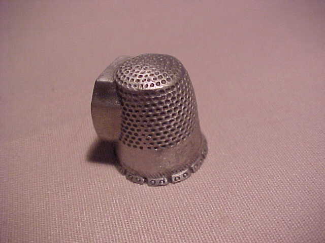 Vintage Sewing Pewter Thimble Honduras