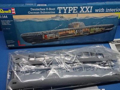 32817revell 05138 Soviet Submarine Typhoon Class U Boot 1